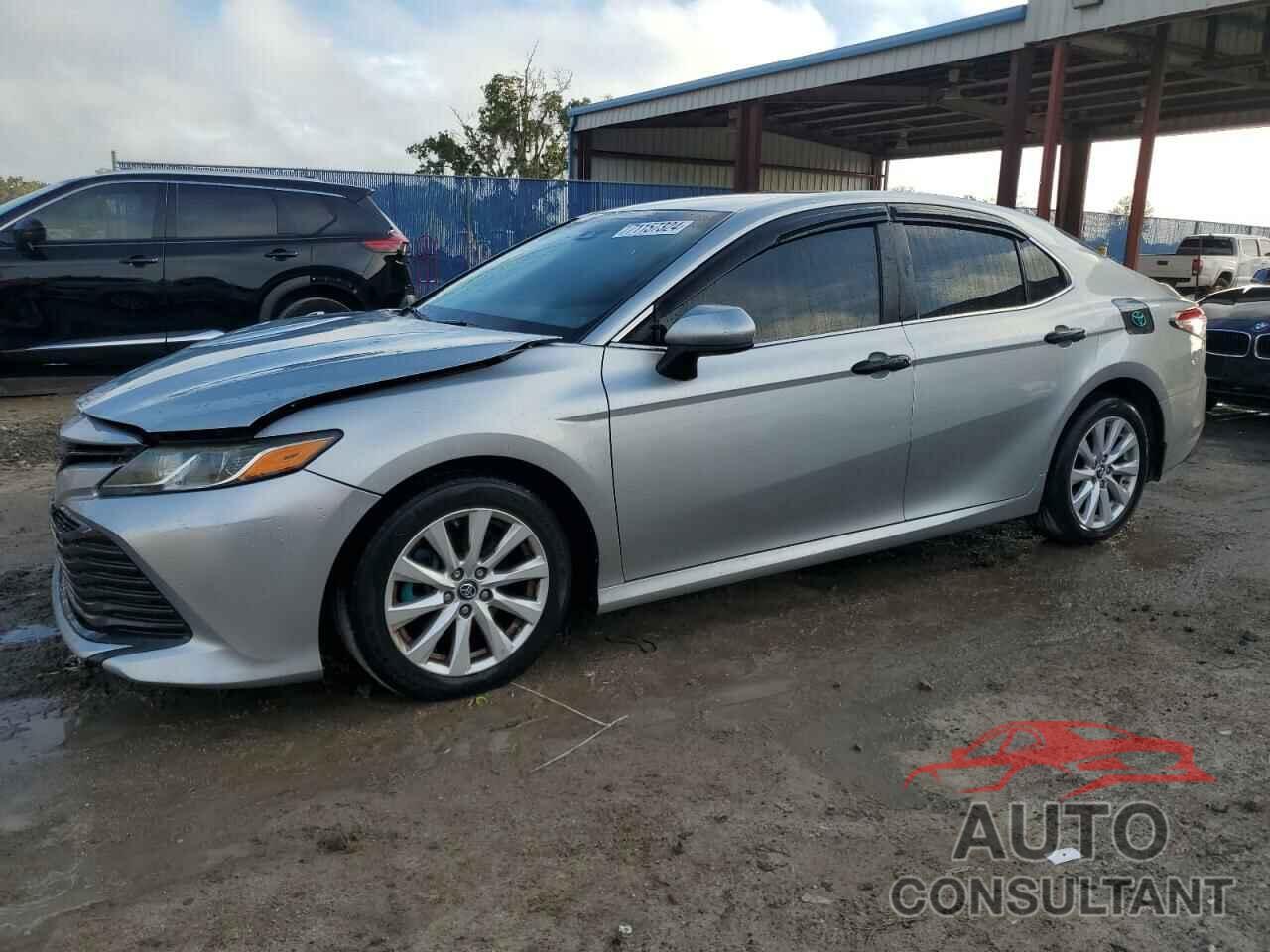 TOYOTA CAMRY 2018 - 4T1B11HKXJU086196