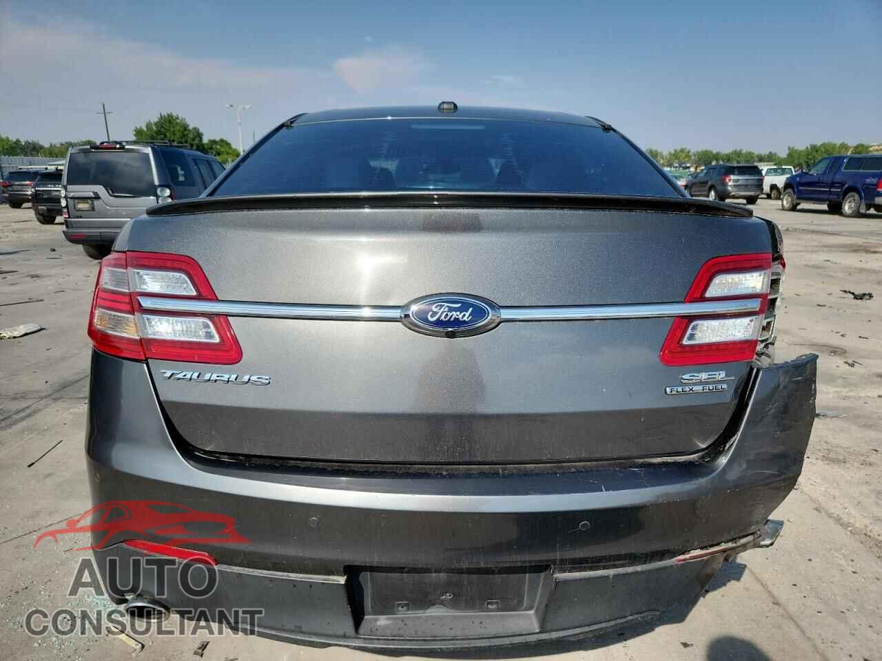 FORD TAURUS 2015 - 1FAHP2E84FG207456