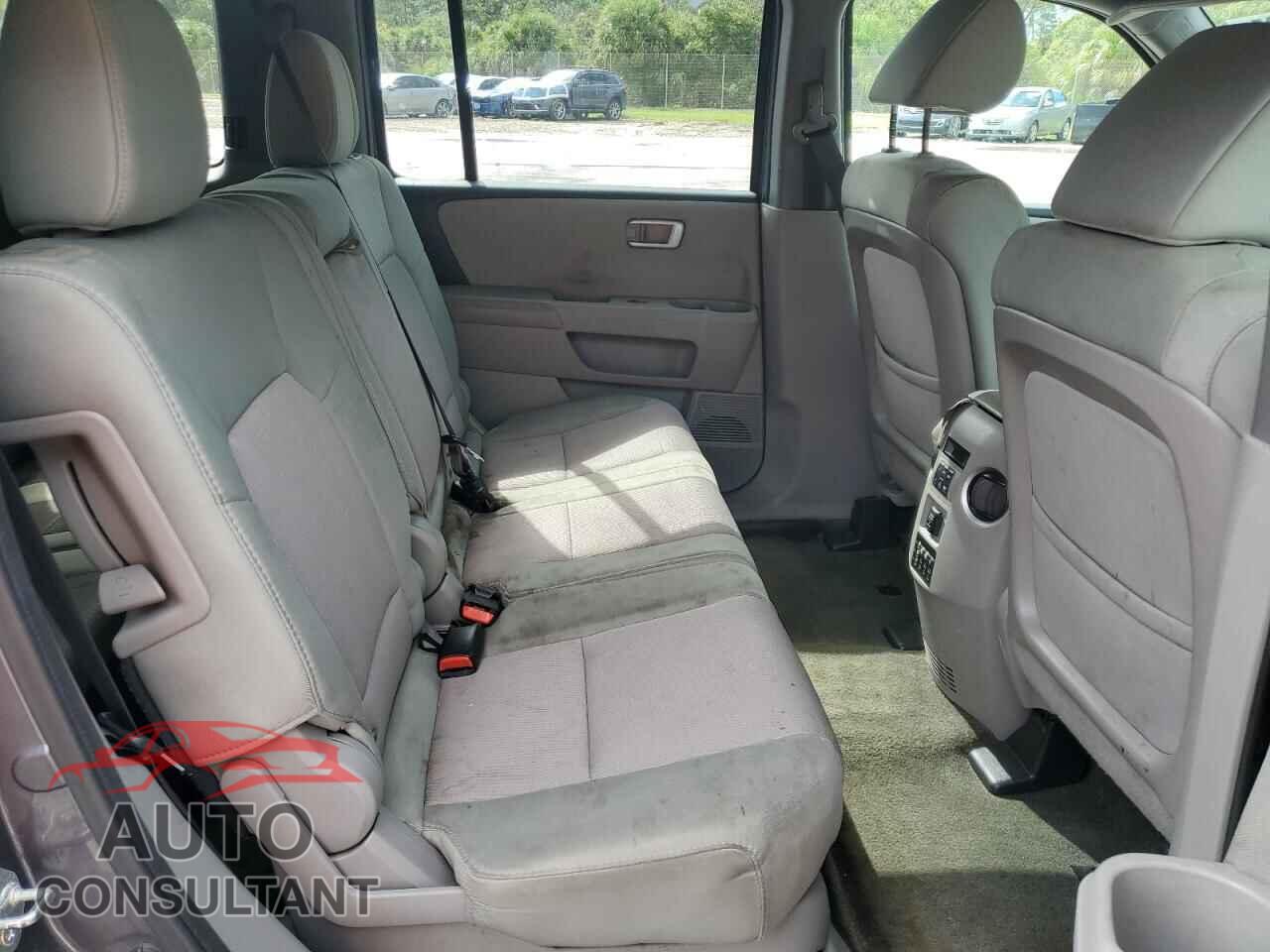 HONDA PILOT 2015 - 5FNYF3H38FB034246