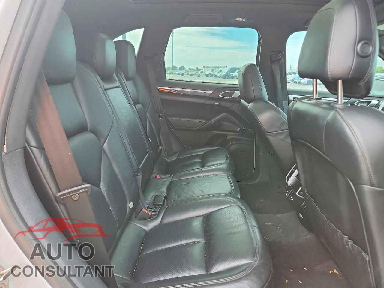 PORSCHE CAYENNE 2016 - WP1AE2A23GLA17559