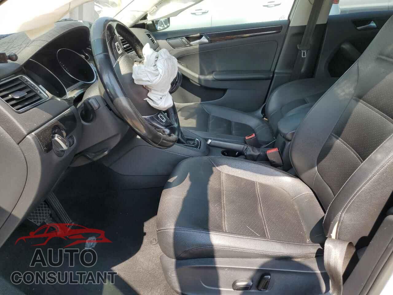 VOLKSWAGEN JETTA 2017 - 3VWL17AJ2HM241672