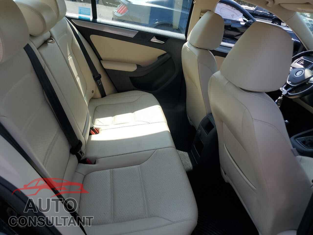 VOLKSWAGEN JETTA 2017 - 3VWDB7AJ9HM384961
