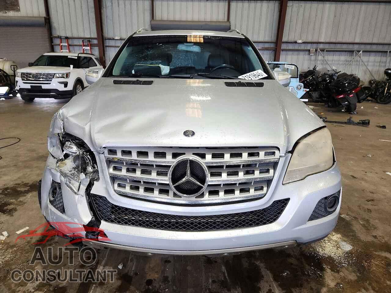 MERCEDES-BENZ M-CLASS 2009 - 4JGBB86E19A524555