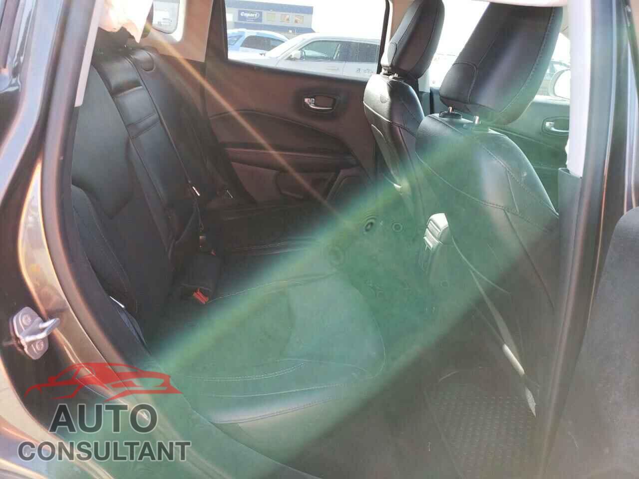 JEEP COMPASS 2018 - 3C4NJDBB2JT282736