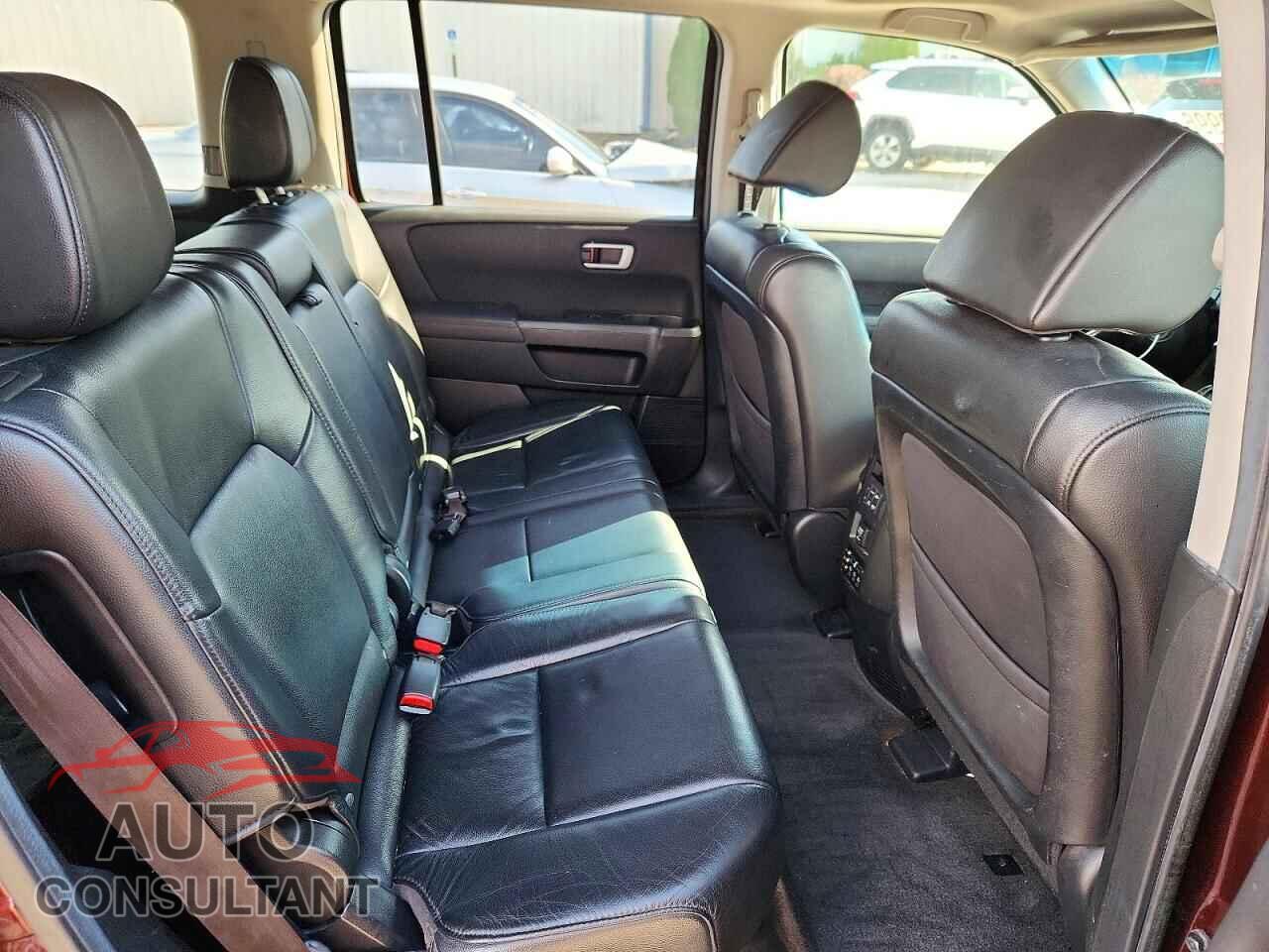 HONDA PILOT 2013 - 5FNYF4H61DB033453