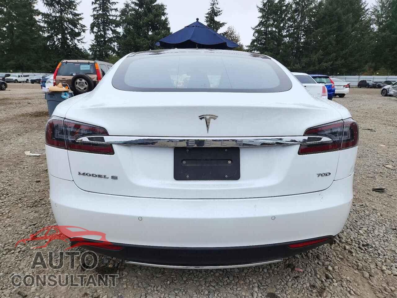 TESLA MODEL S 2015 - 5YJSA1E2XFF118329