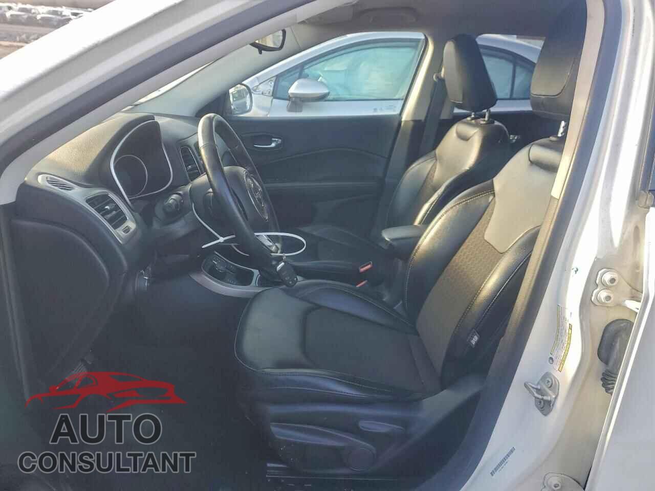 JEEP COMPASS 2020 - 3C4NJDBB2LT203908