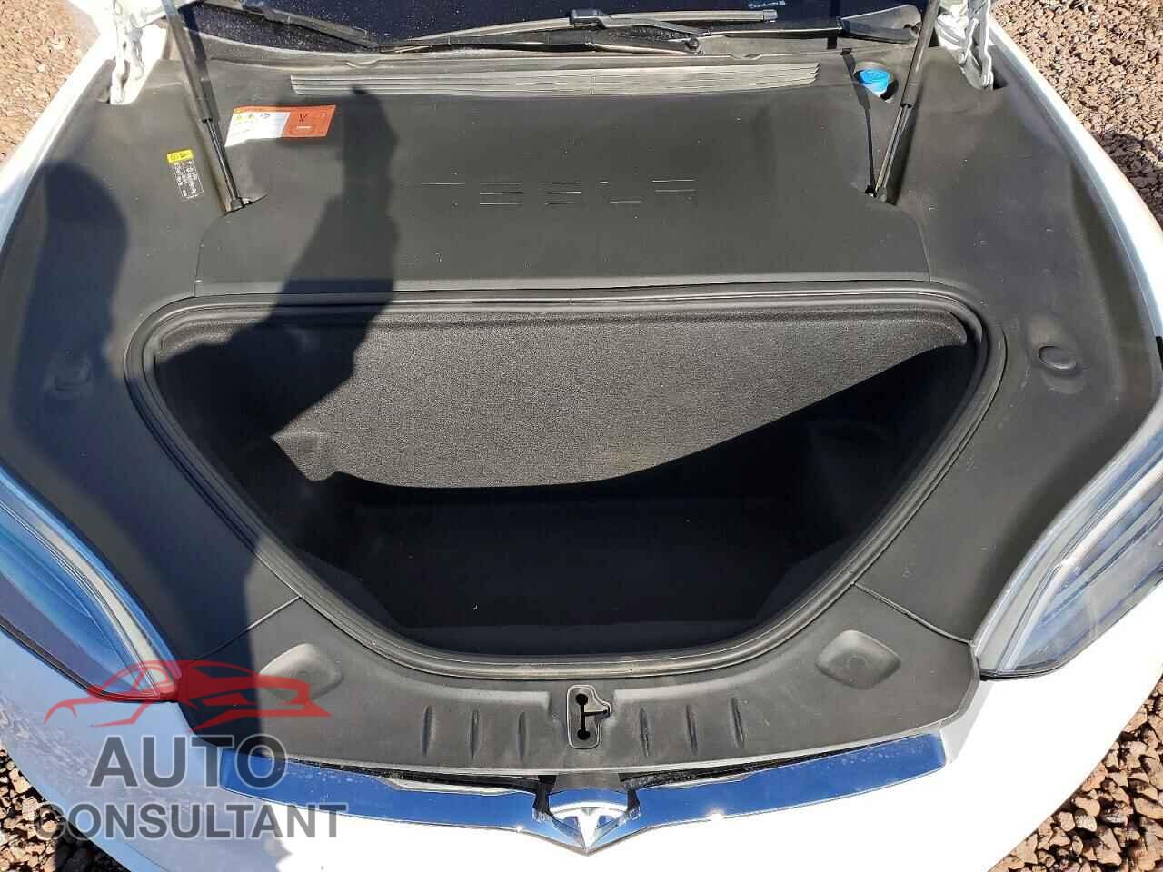 TESLA MODEL S 2018 - 5YJSA1E2XJF282933