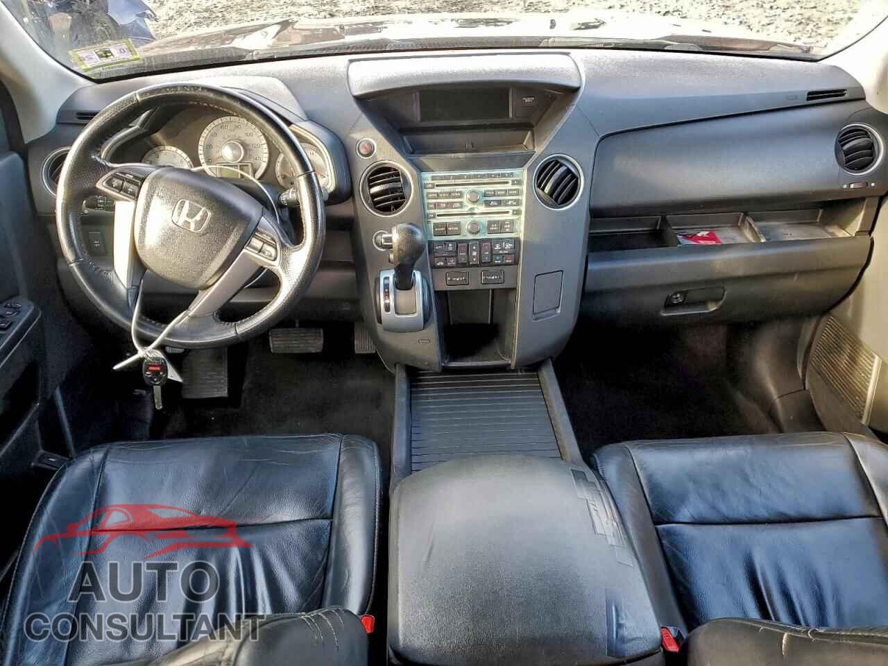HONDA PILOT 2011 - 5FNYF4H60BB044912