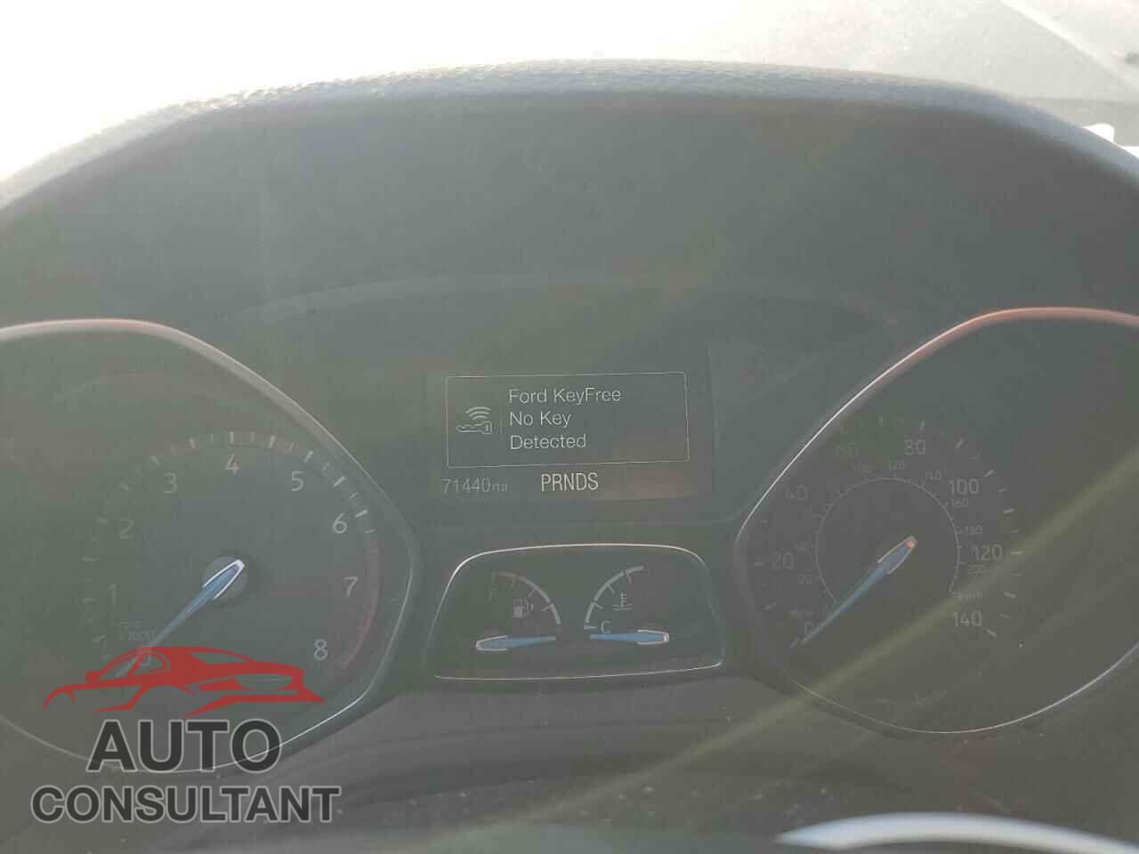 FORD FOCUS 2017 - 1FADP3J28HL236927