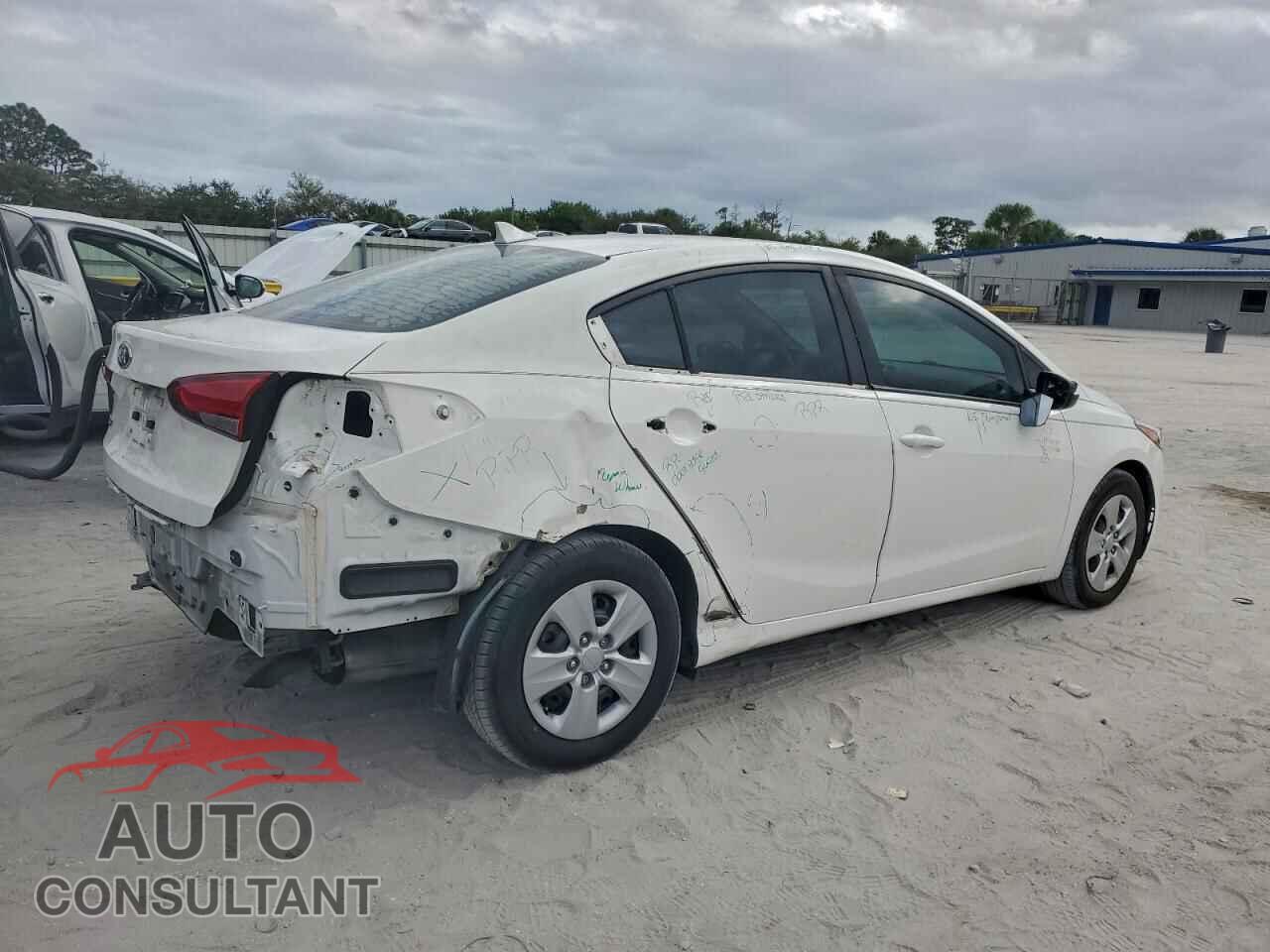 KIA FORTE 2018 - 3KPFK4A71JE270192