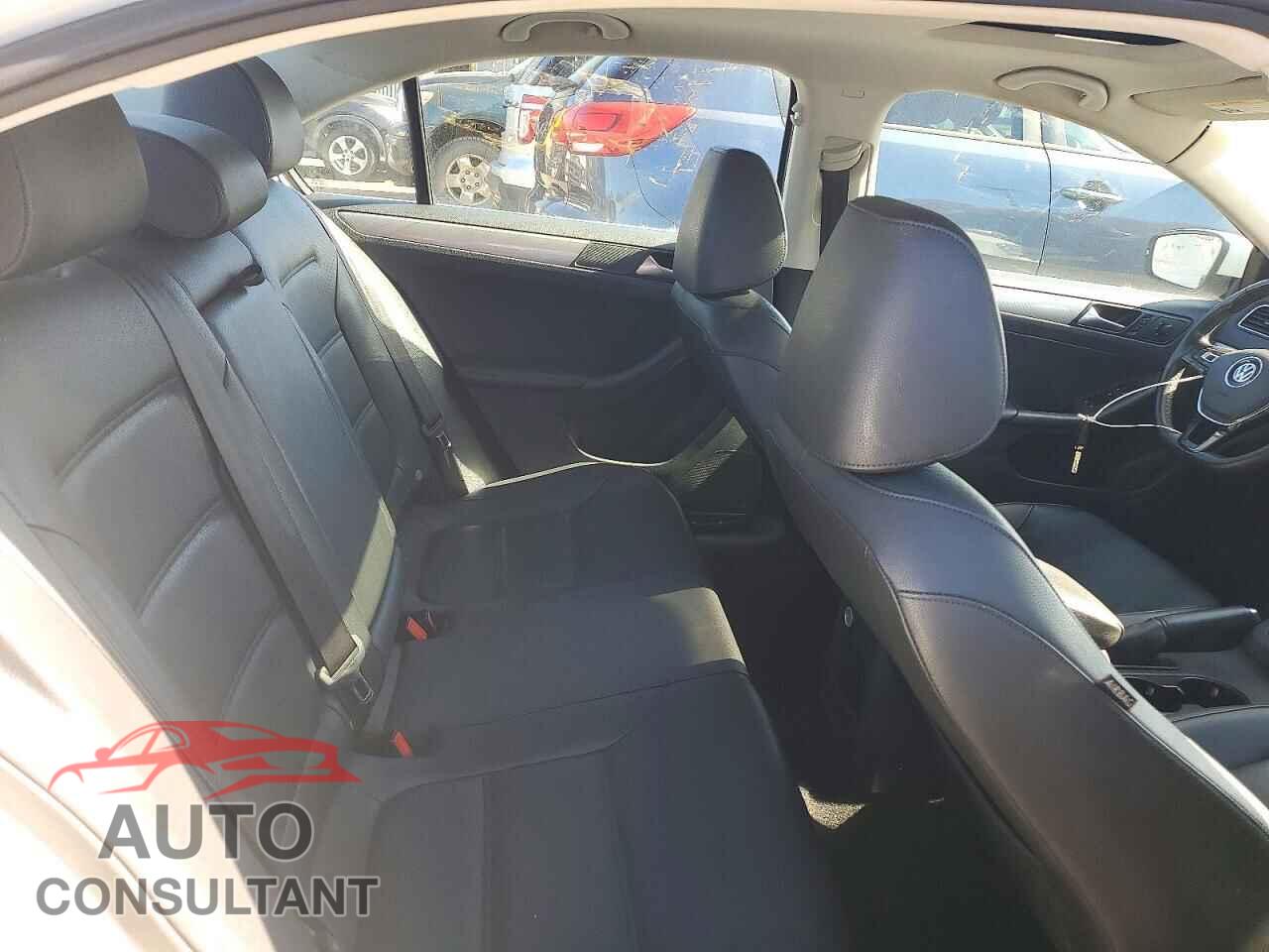 VOLKSWAGEN JETTA 2017 - 3VWDB7AJ4HM262900