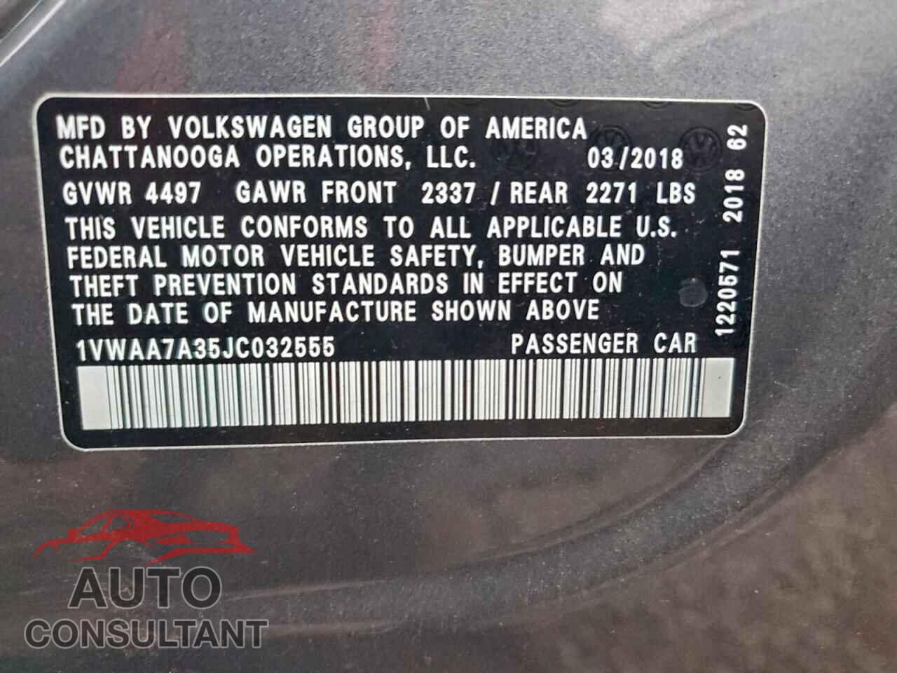 VOLKSWAGEN PASSAT 2018 - 1VWAA7A35JC032555