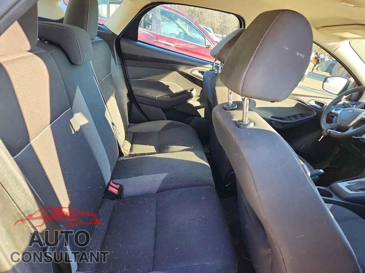 FORD FOCUS 2014 - 1FADP3K25EL360406