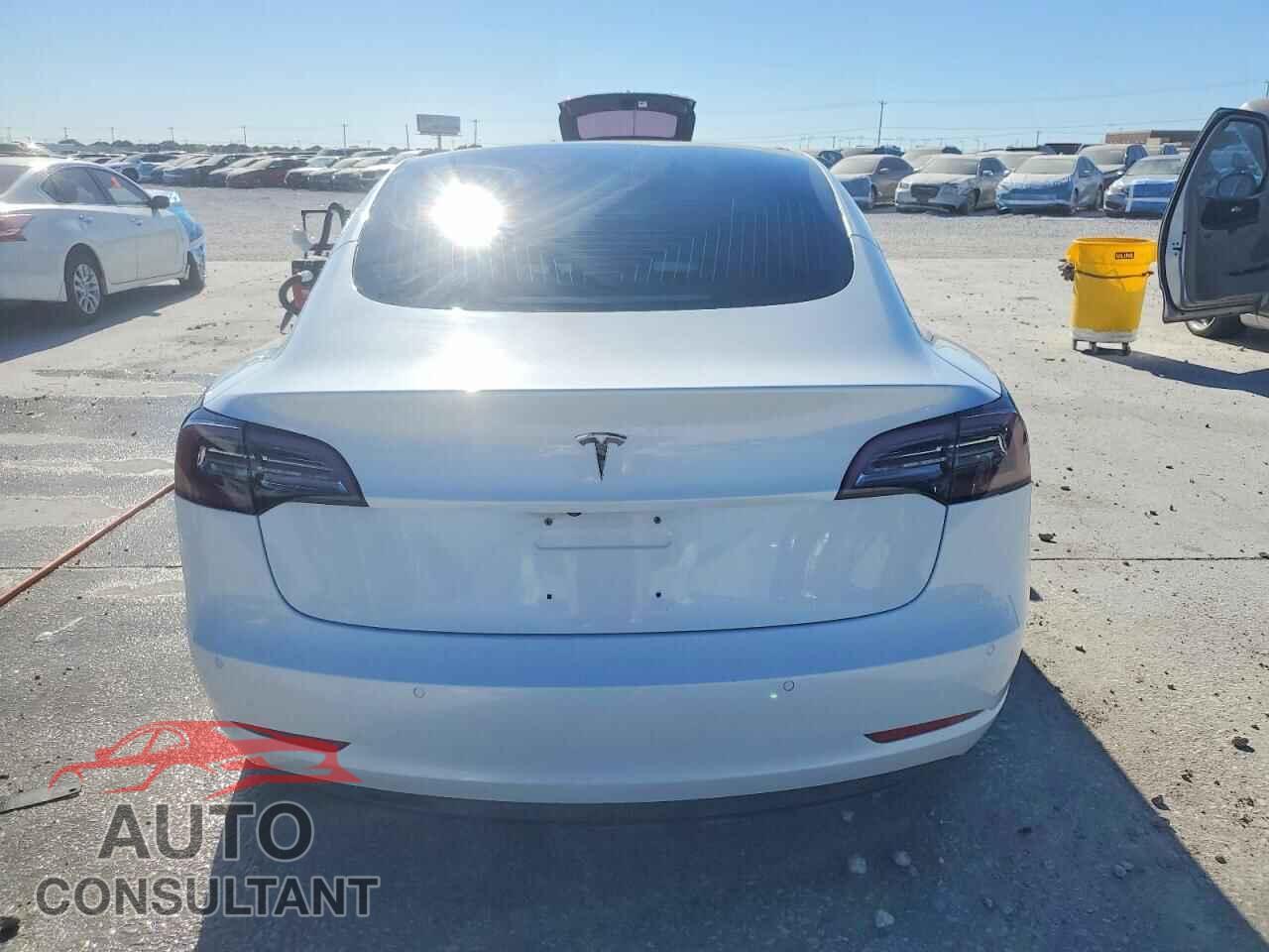 TESLA MODEL 3 2018 - 5YJ3E1EB9JF067746