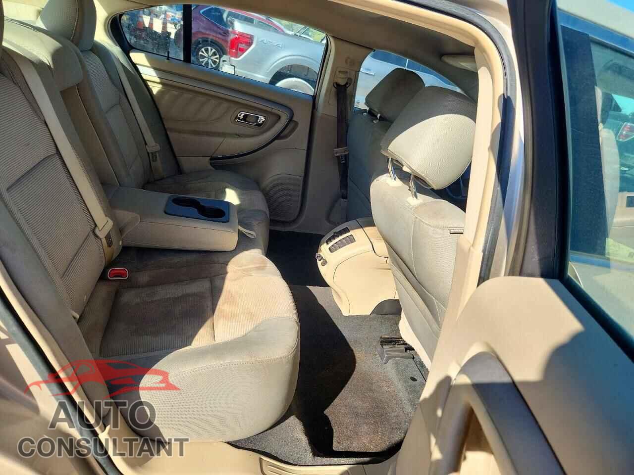 FORD TAURUS 2017 - 1FAHP2E83HG123969