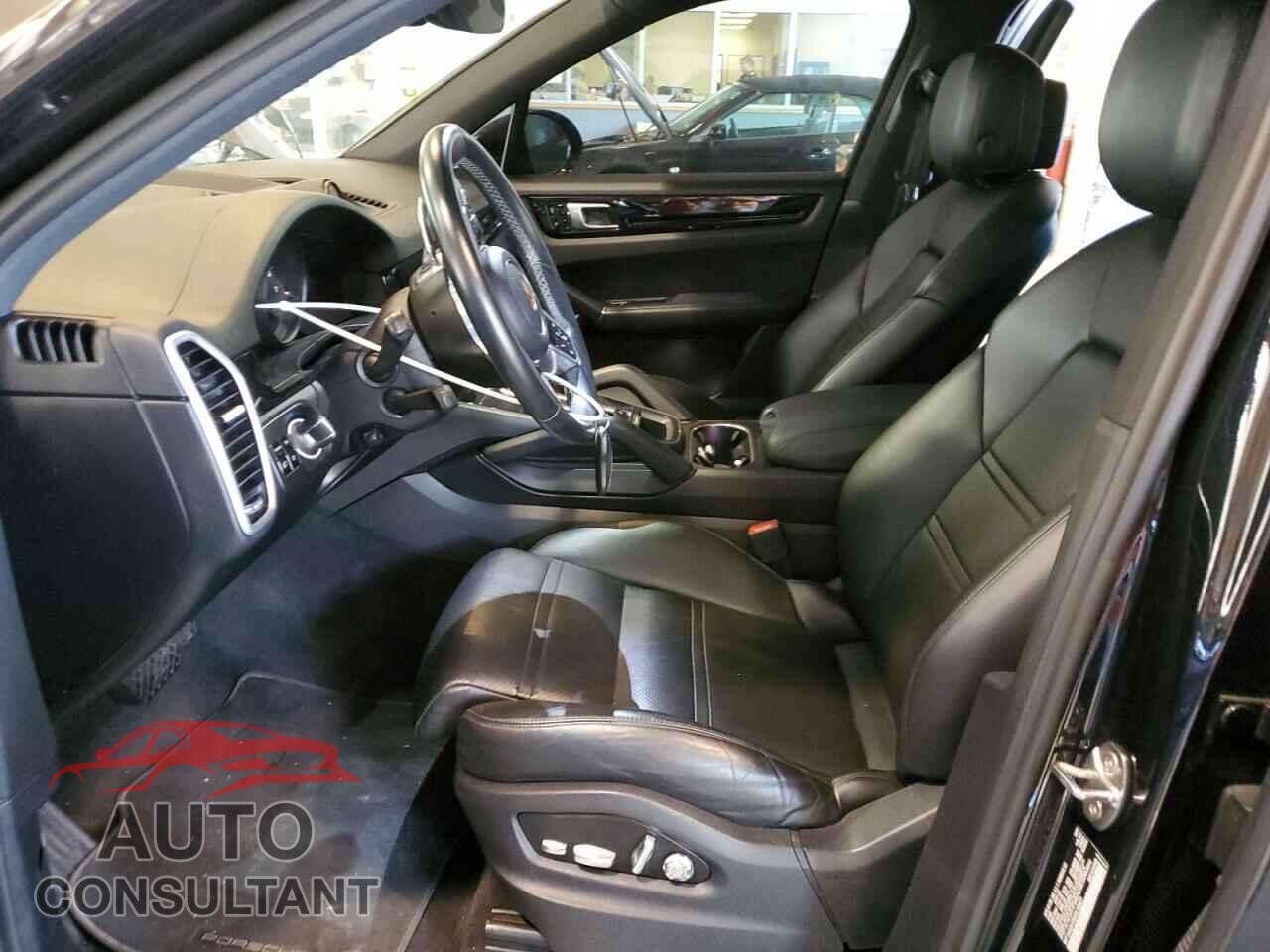 PORSCHE CAYENNE 2019 - WP1AA2AY3KDA10601