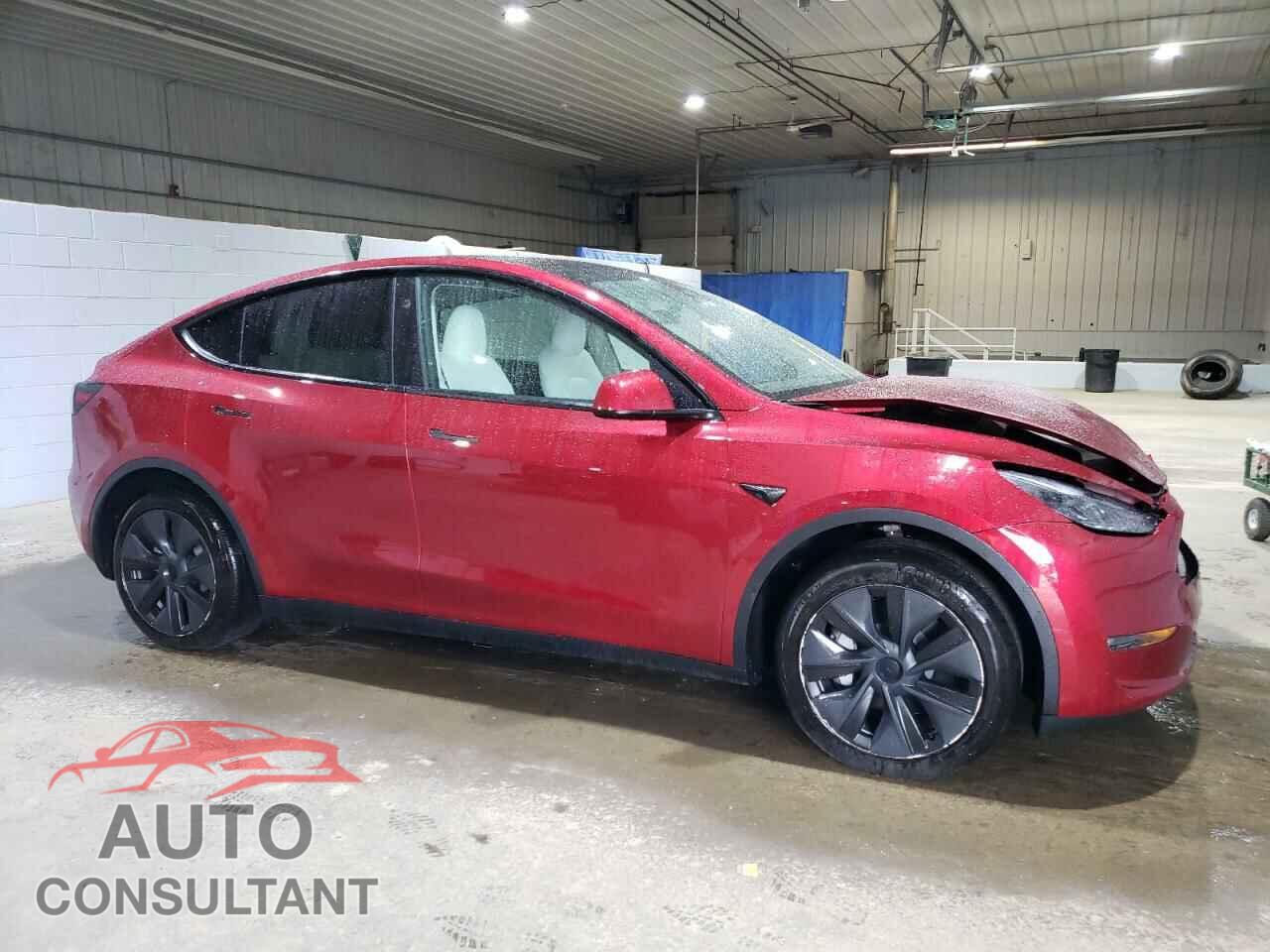 TESLA MODEL Y 2024 - 7SAYGAEE2RF121249