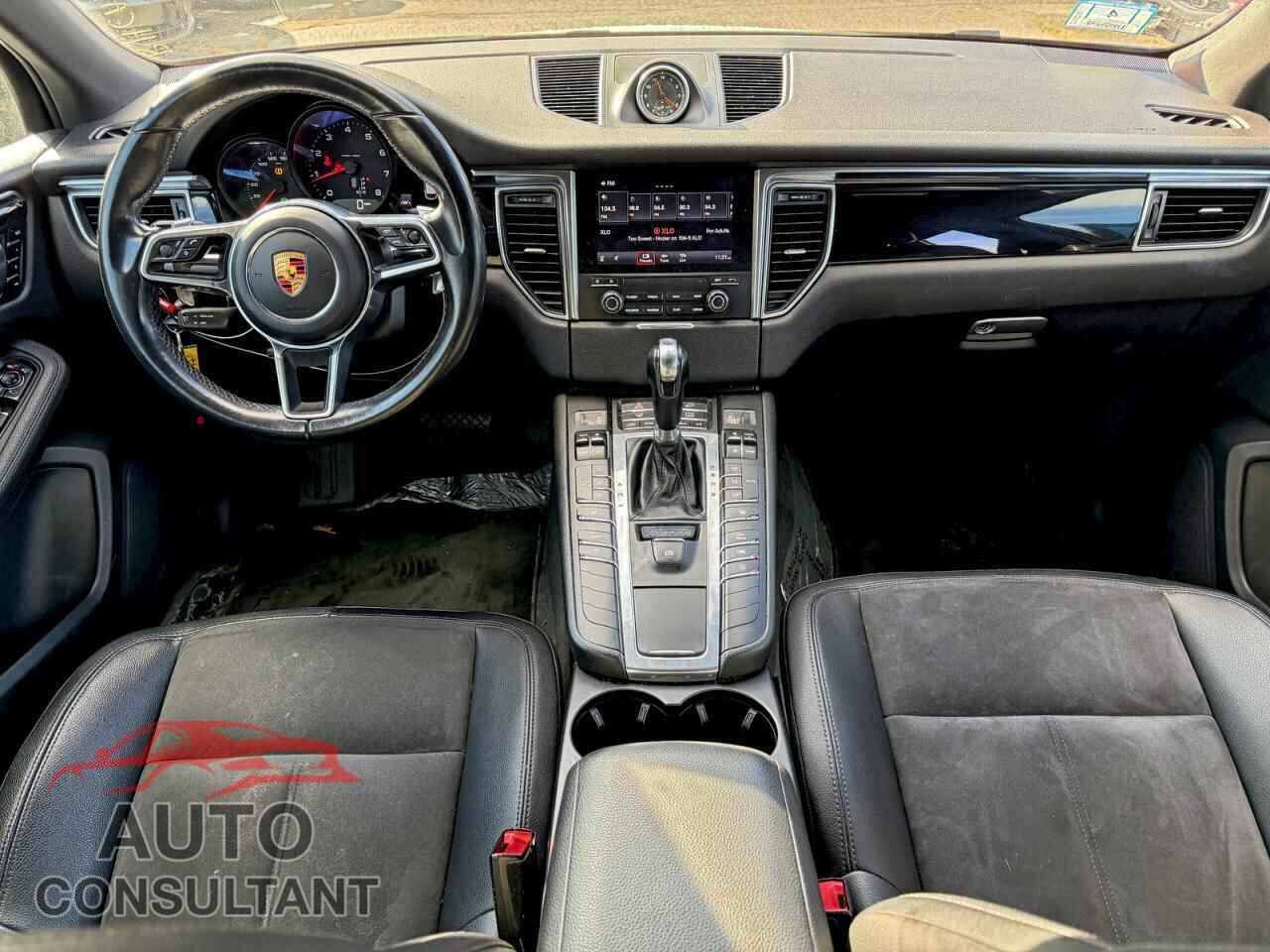 PORSCHE MACAN 2018 - WP1AA2A52JLB21103