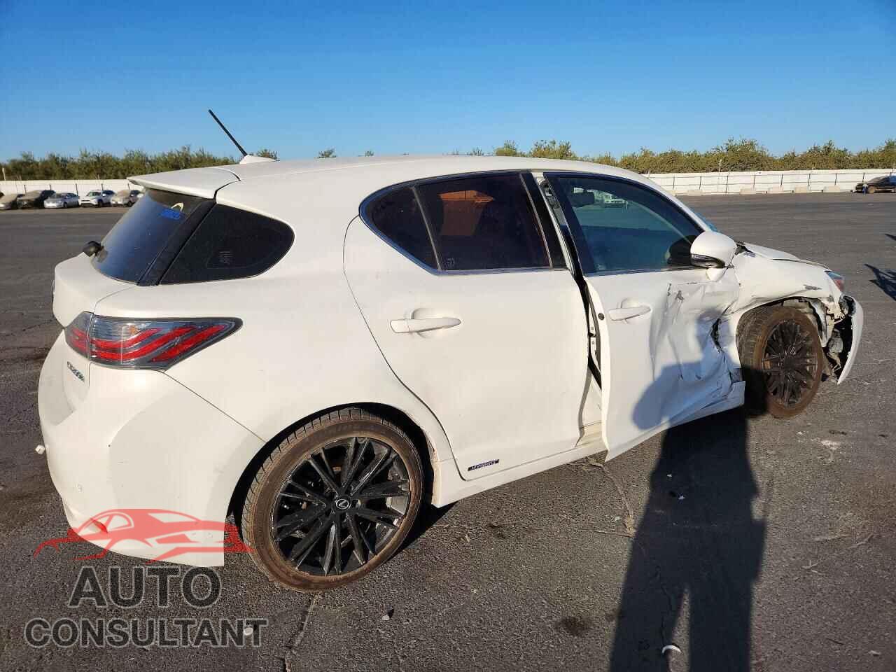 LEXUS CT 200 2013 - JTHKD5BH6D2141452