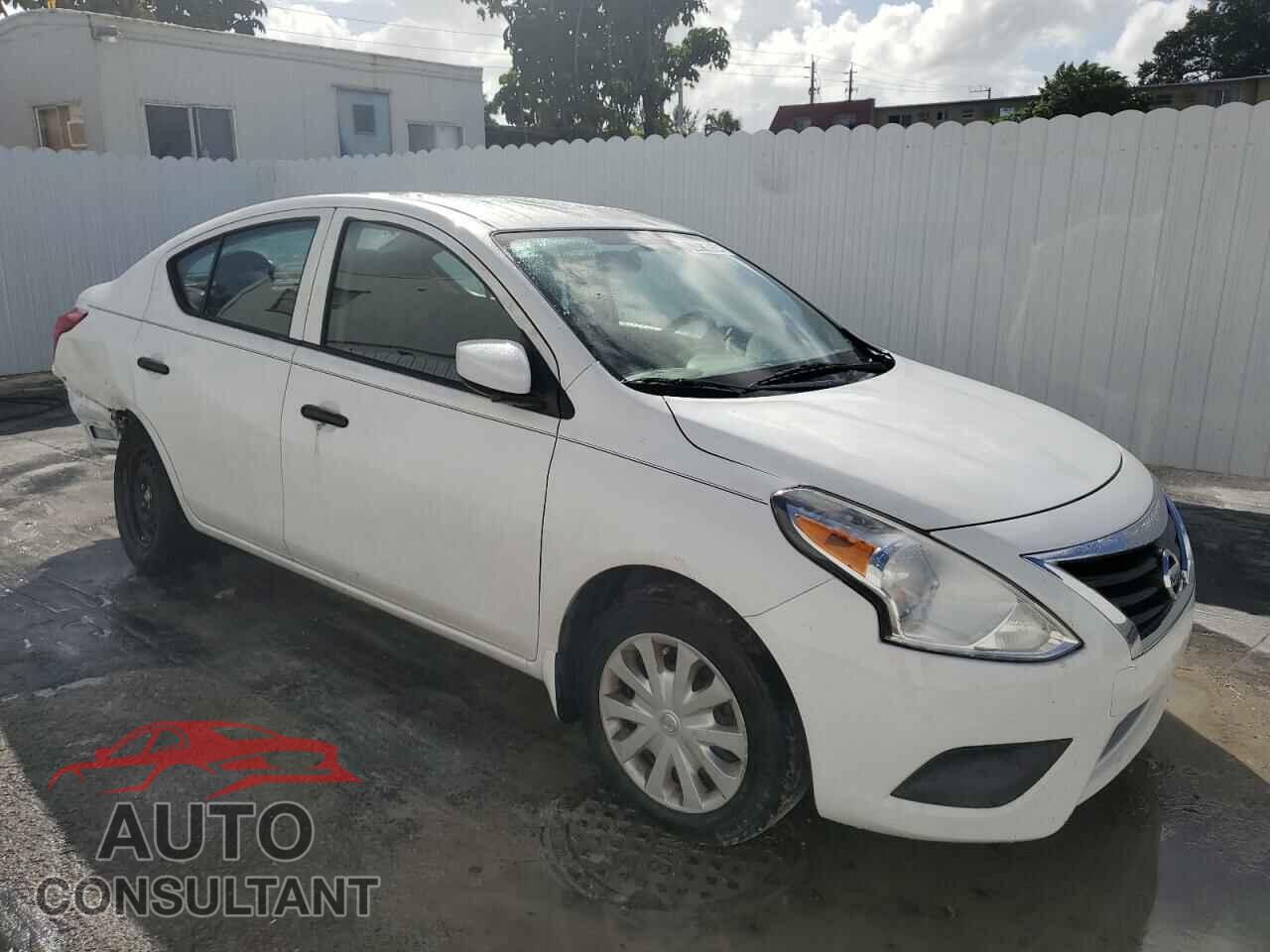 NISSAN VERSA 2017 - 3N1CN7AP3HL833361