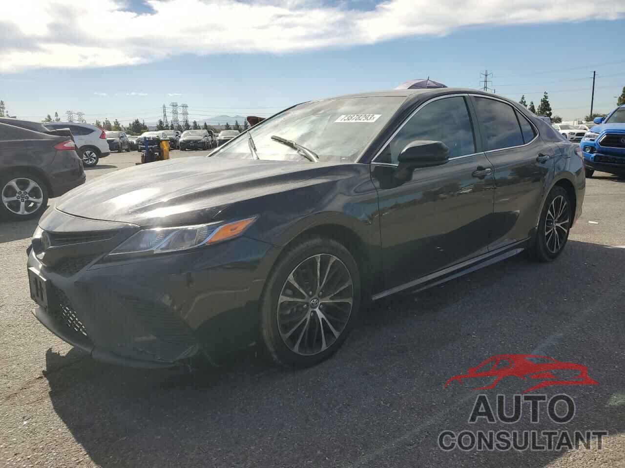 TOYOTA CAMRY 2018 - 4T1B11HK4JU021053