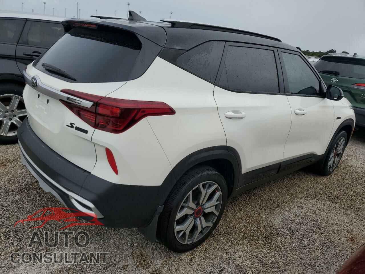 KIA SELTOS 2021 - KNDEUCA2XM7077824