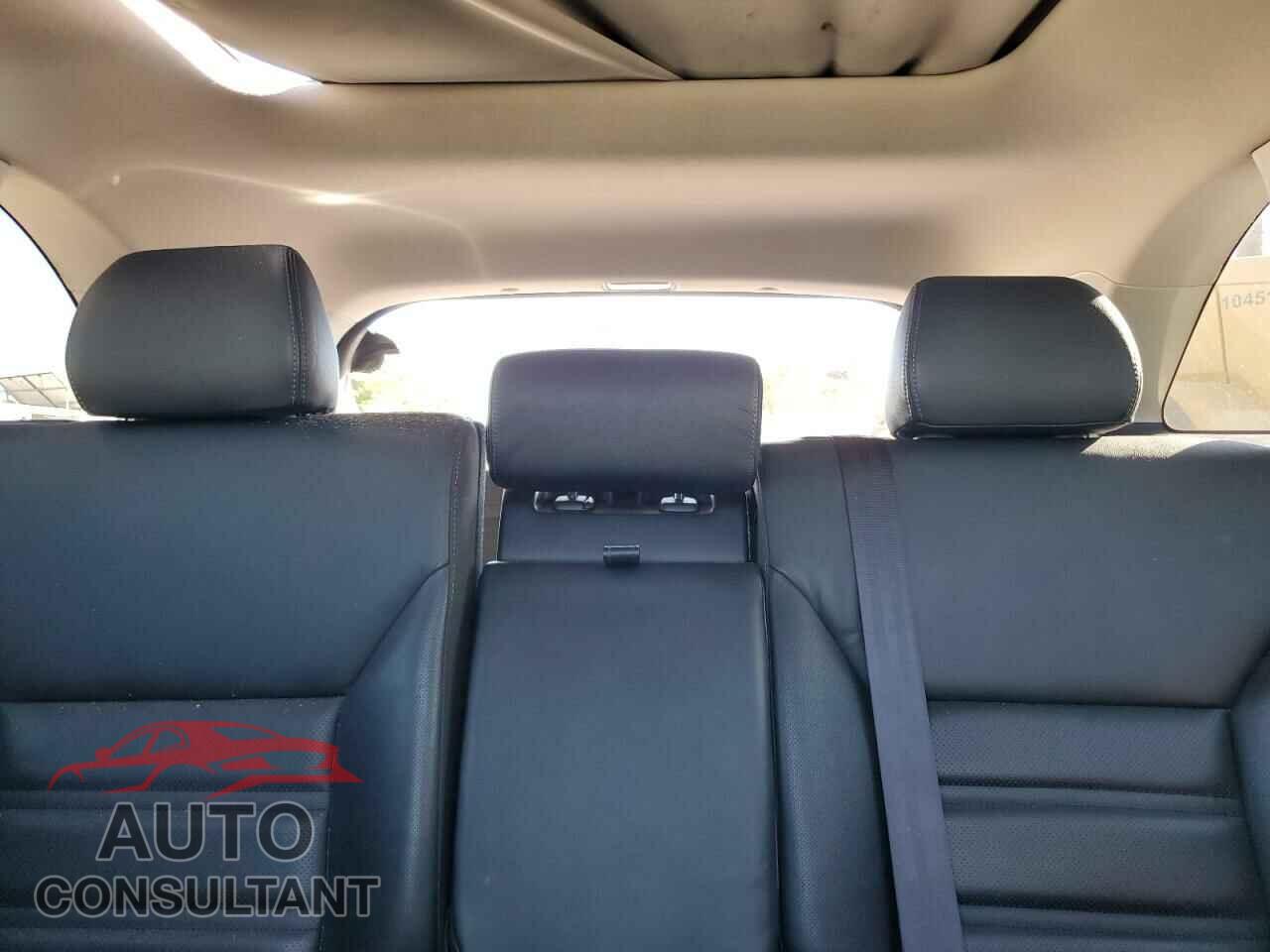 KIA SORENTO 2016 - 5XYPK4A58GG108848