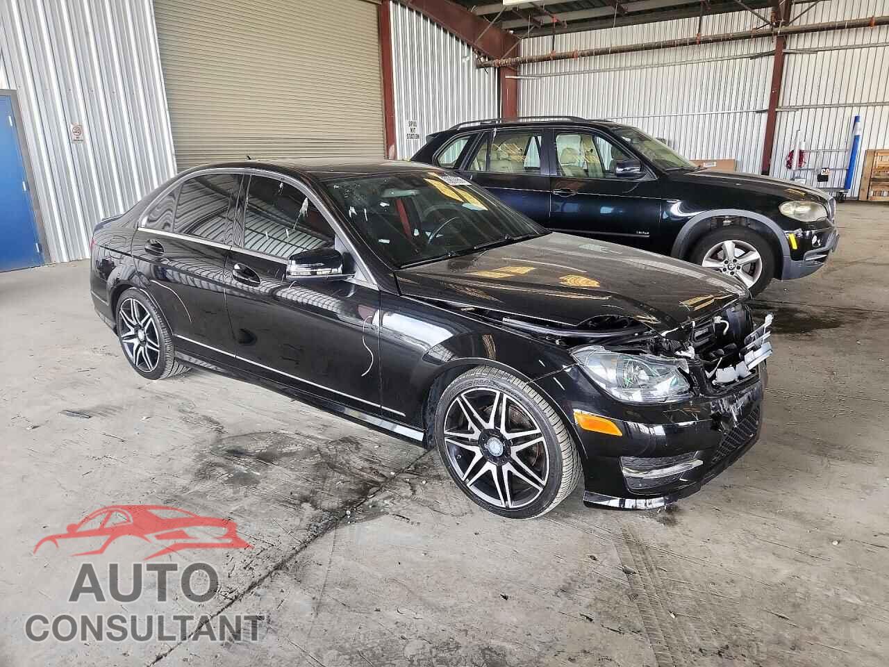 MERCEDES-BENZ C-CLASS 2013 - WDDGF4HB4DR264856