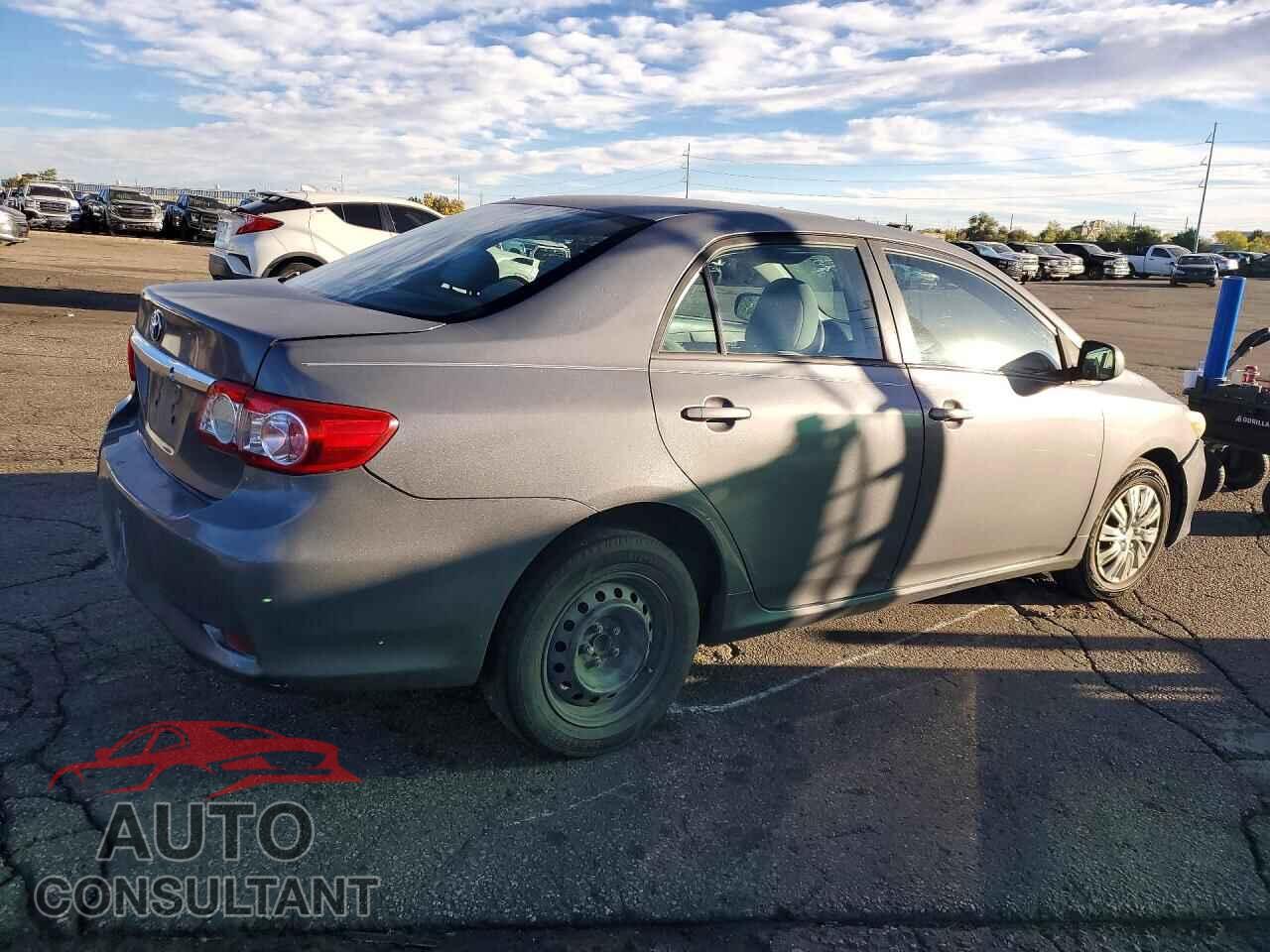 TOYOTA COROLLA 2011 - 2T1BU4EE4BC550142