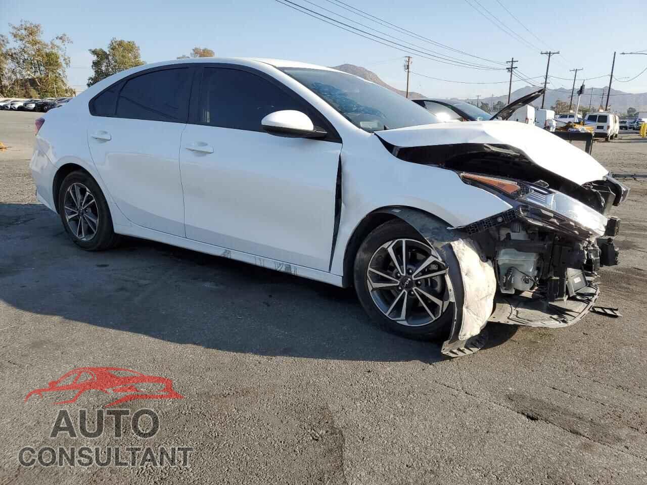 KIA FORTE 2023 - 3KPF24AD9PE650802