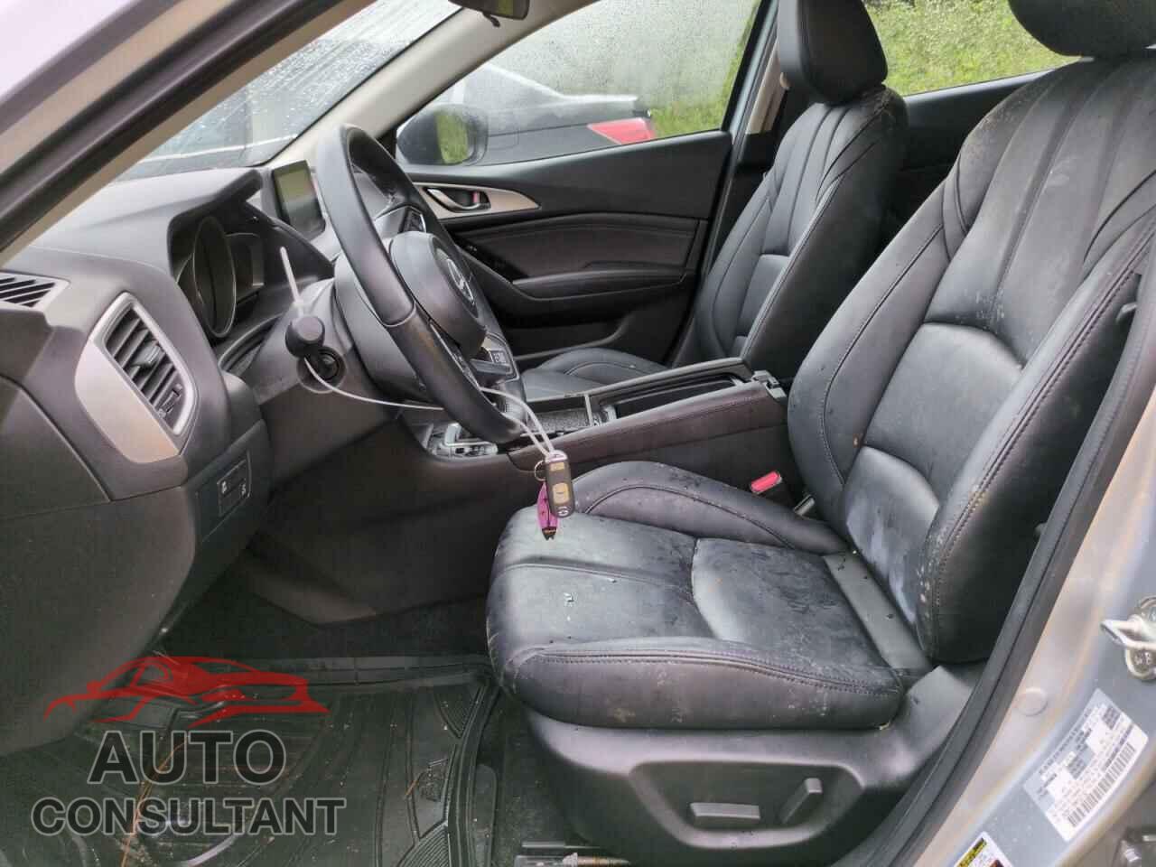 MAZDA 3 2017 - 3MZBN1L79HM122192