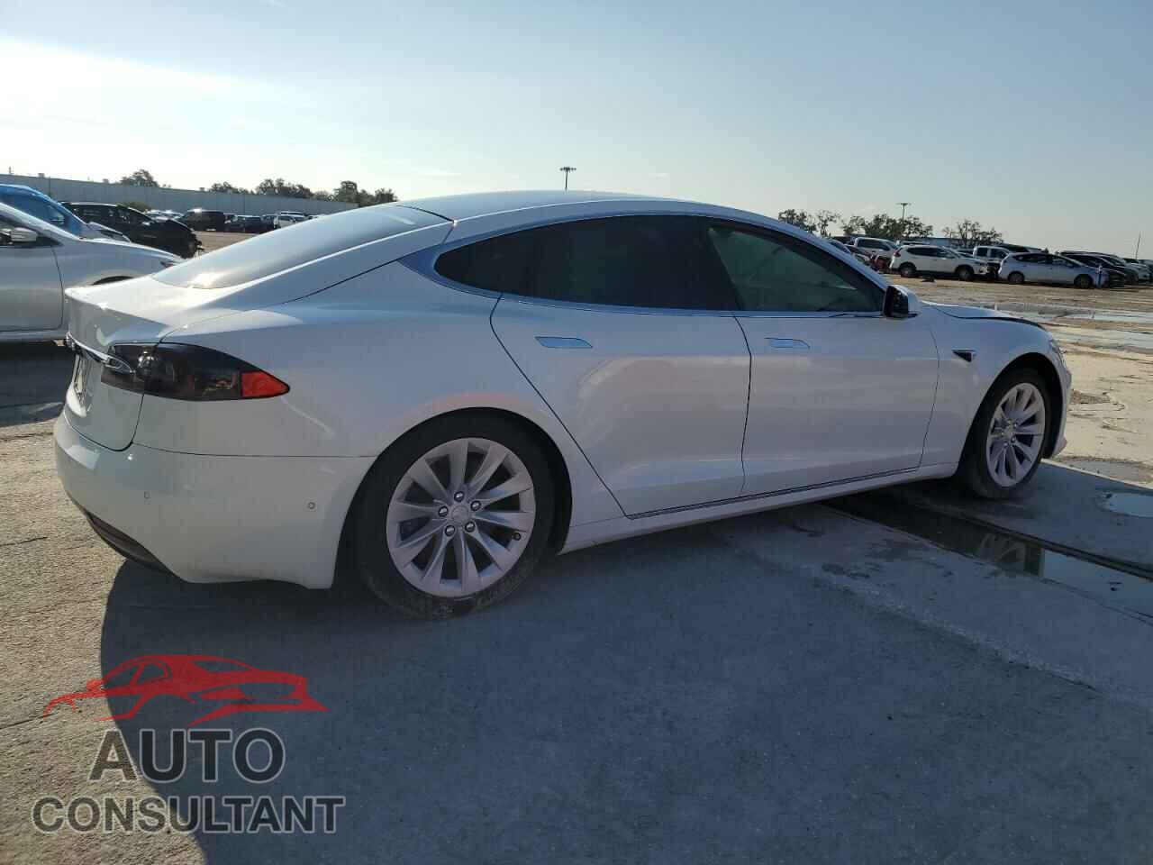 TESLA MODEL S 2018 - 5YJSA1E26JF258371