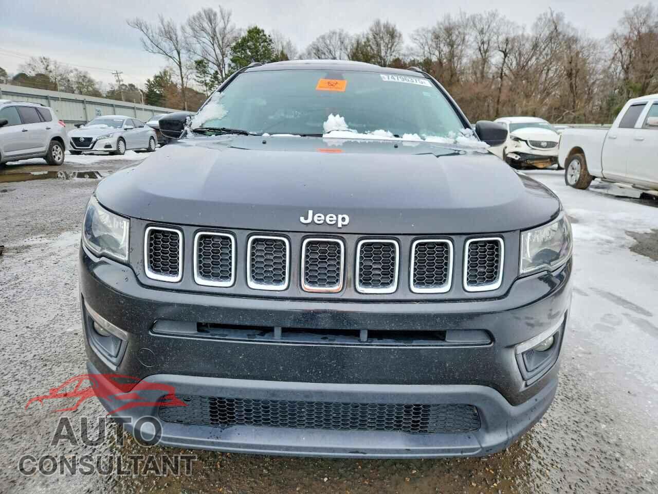 JEEP COMPASS 2018 - 3C4NJCBB2JT240853