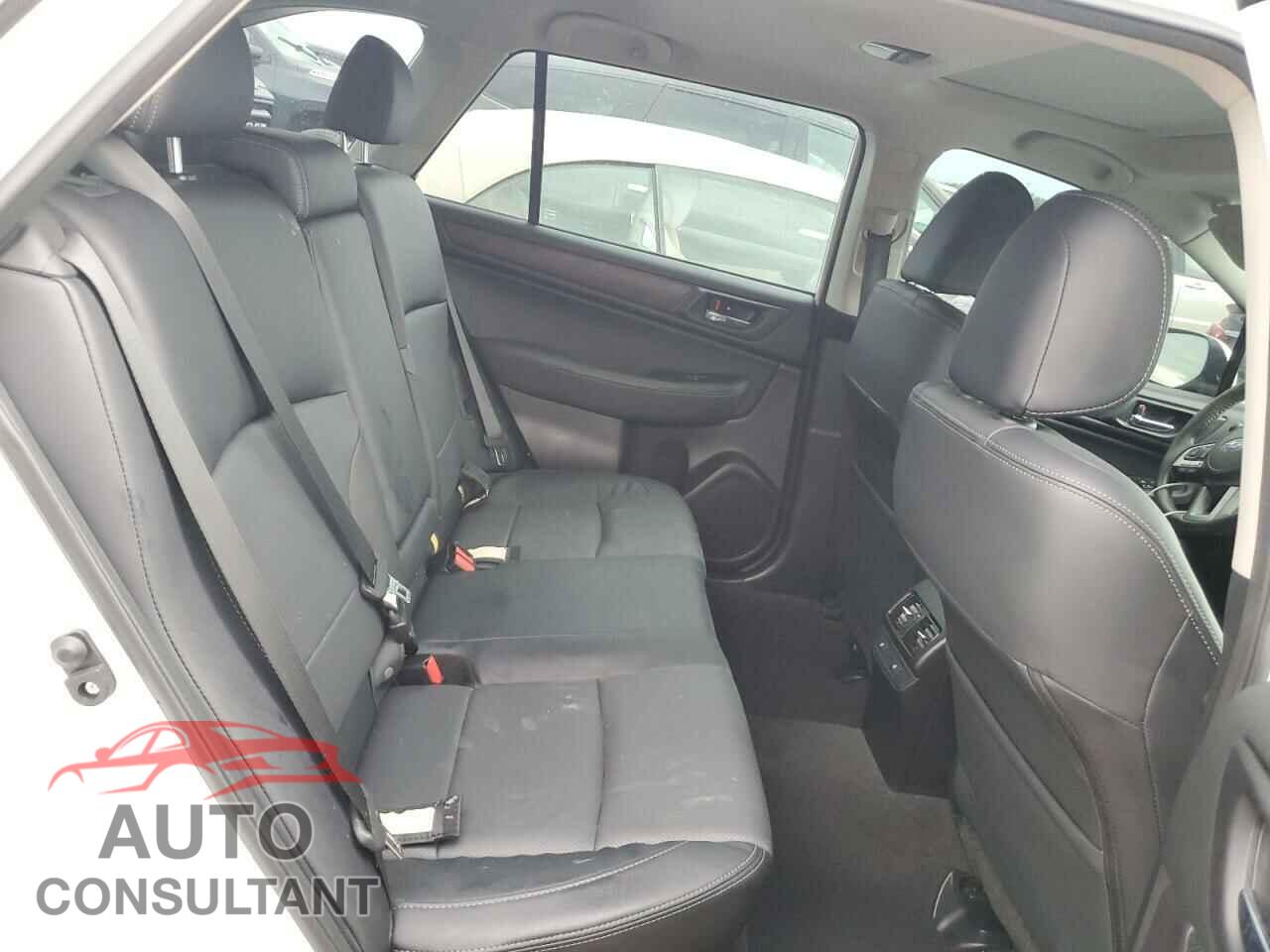 SUBARU OUTBACK 2017 - 4S4BSENC9H3349893