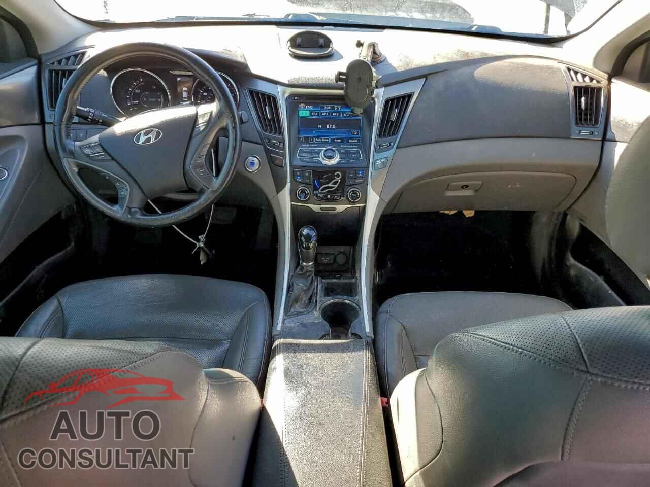 HYUNDAI SONATA 2013 - KMHEC4A42DA092097
