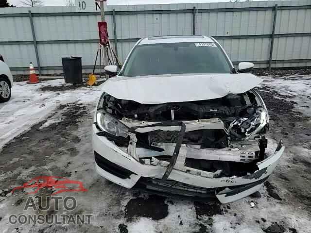 HONDA CIVIC 2018 - 2HGFC2F71JH525911