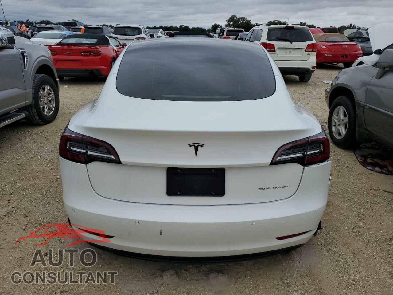 TESLA MODEL 3 2022 - 5YJ3E1EB9NF325799