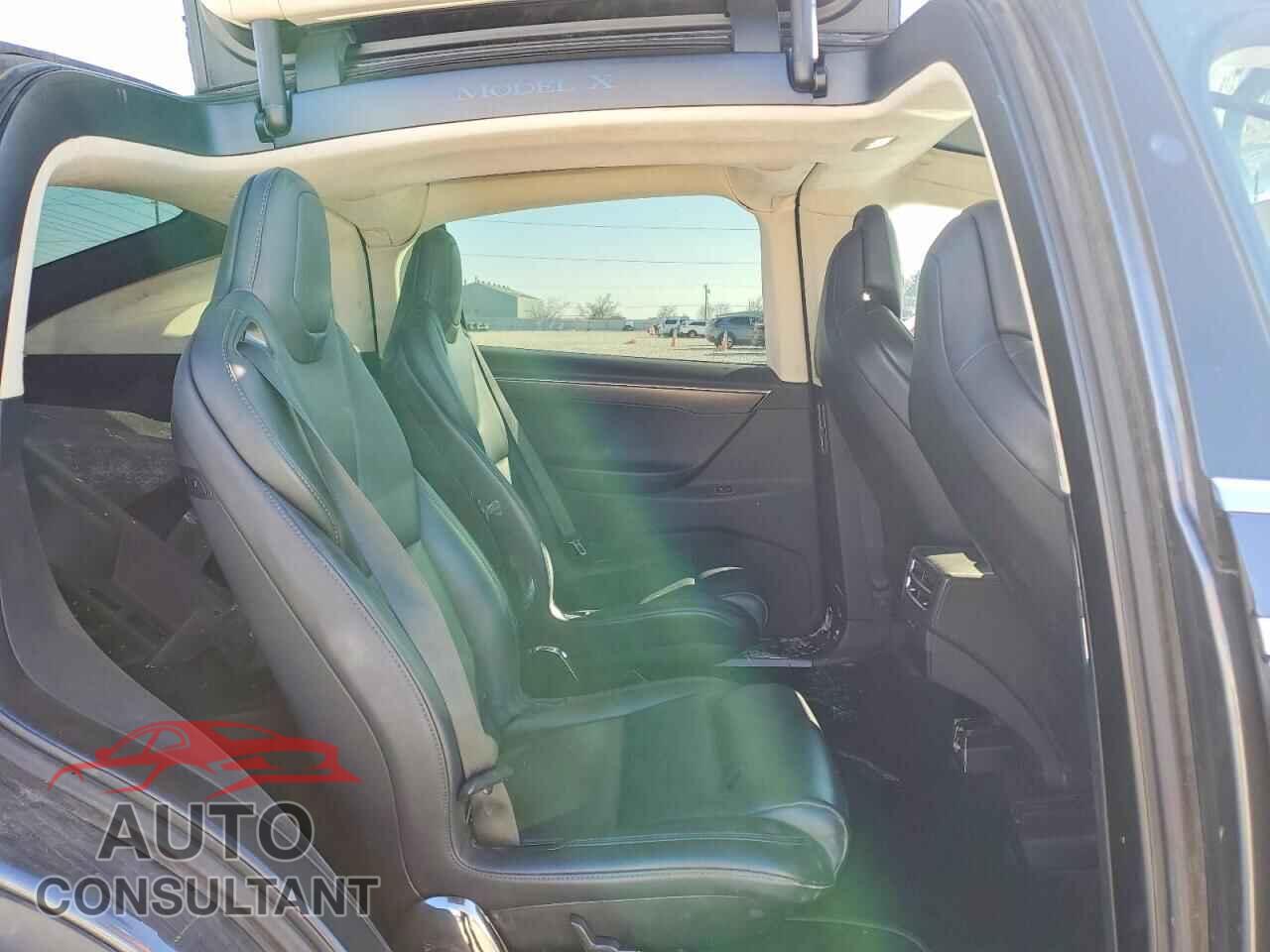 TESLA MODEL X 2017 - 5YJXCBE29HF064028