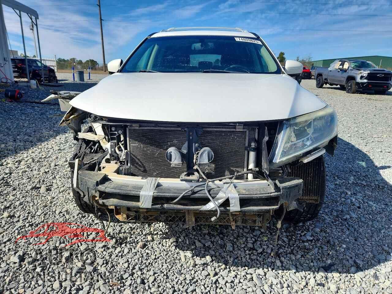NISSAN PATHFINDER 2013 - 5N1AR2MN0DC685077