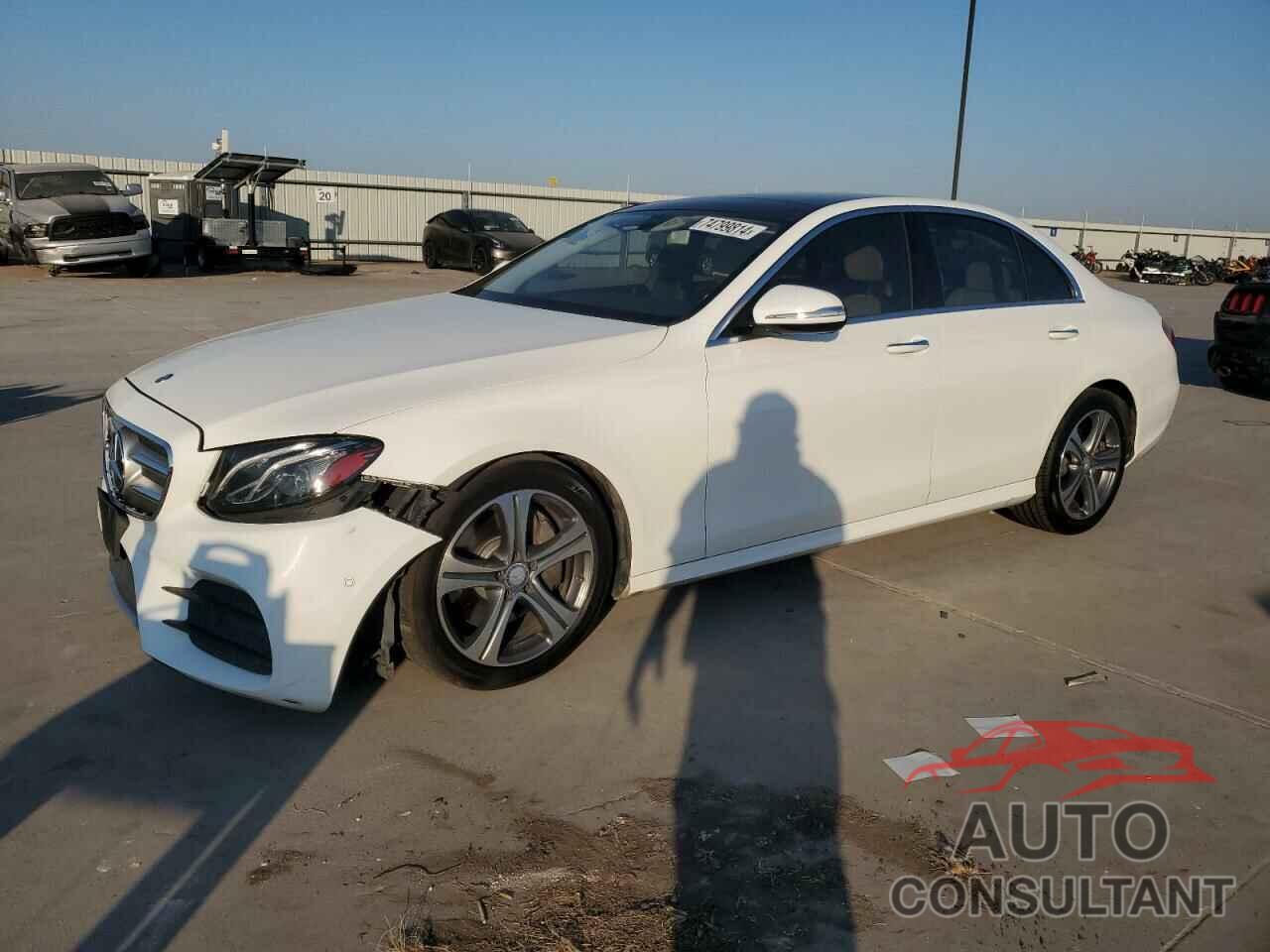 MERCEDES-BENZ E-CLASS 2017 - WDDZF4KB5HA130797