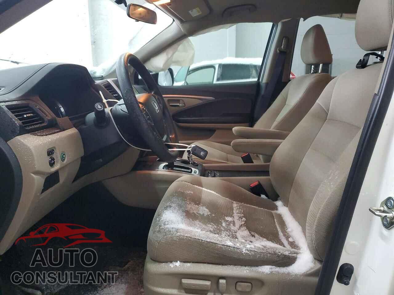 HONDA PILOT 2017 - 5FNYF5H35HB012140