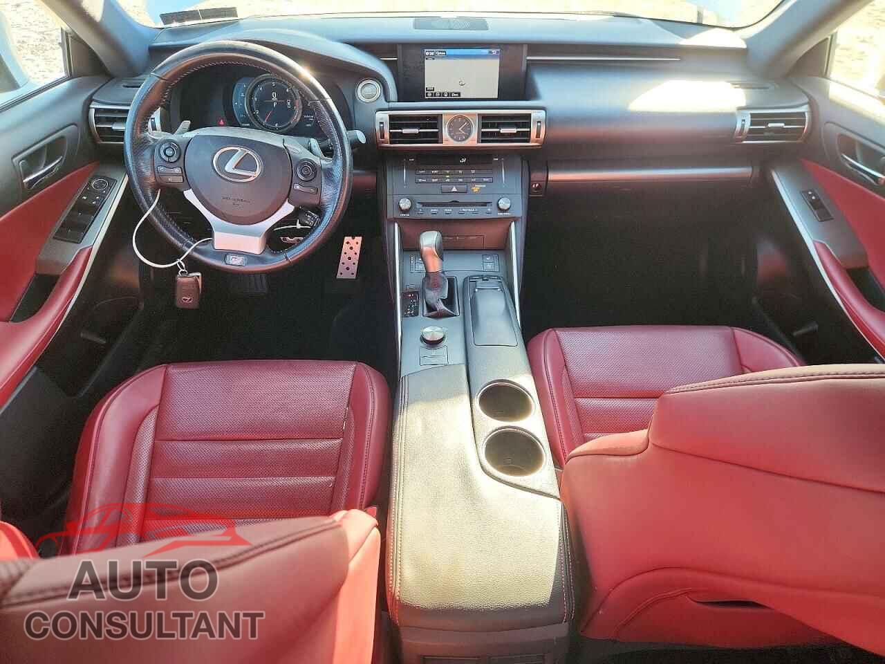 LEXUS IS 2015 - JTHCE1D27F5007747