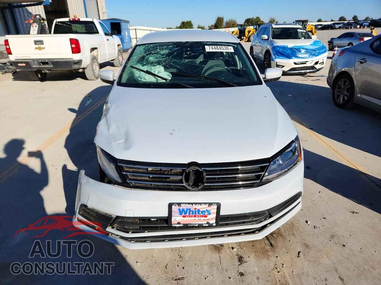 VOLKSWAGEN JETTA 2017 - 3VW2B7AJXHM371451