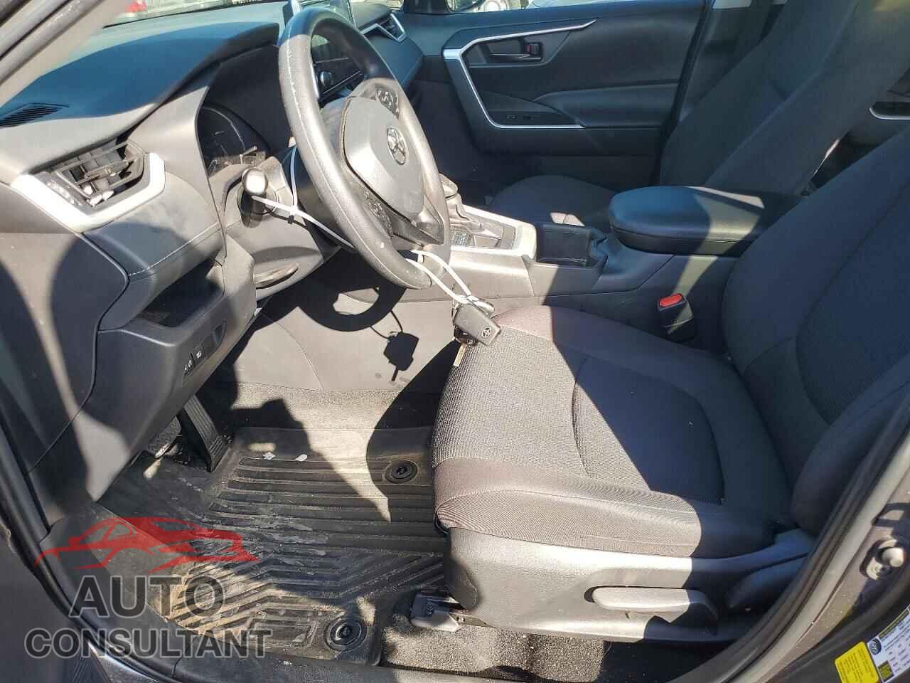 TOYOTA RAV4 2024 - 2T3F1RFV4RC423687