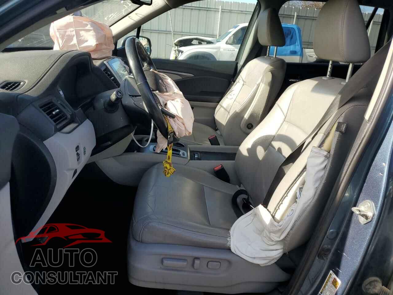 HONDA PILOT 2016 - 5FNYF6H58GB095357