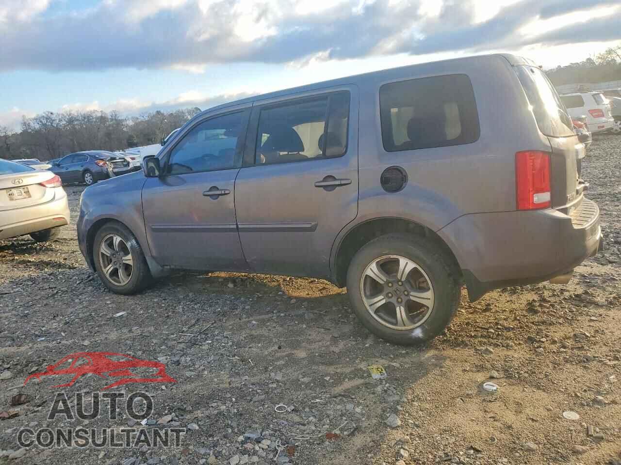 HONDA PILOT 2015 - 5FNYF3H31FB026425