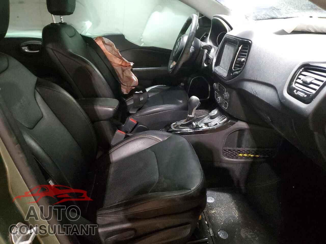 JEEP COMPASS 2020 - 3C4NJDCB5LT160812