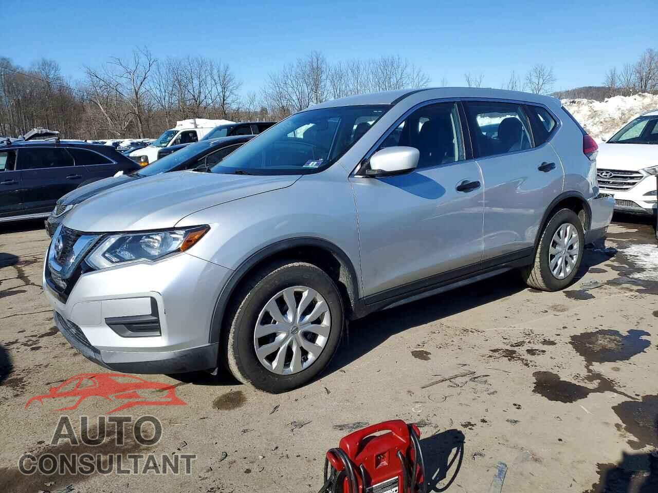 NISSAN ROGUE 2017 - KNMAT2MVXHP552329