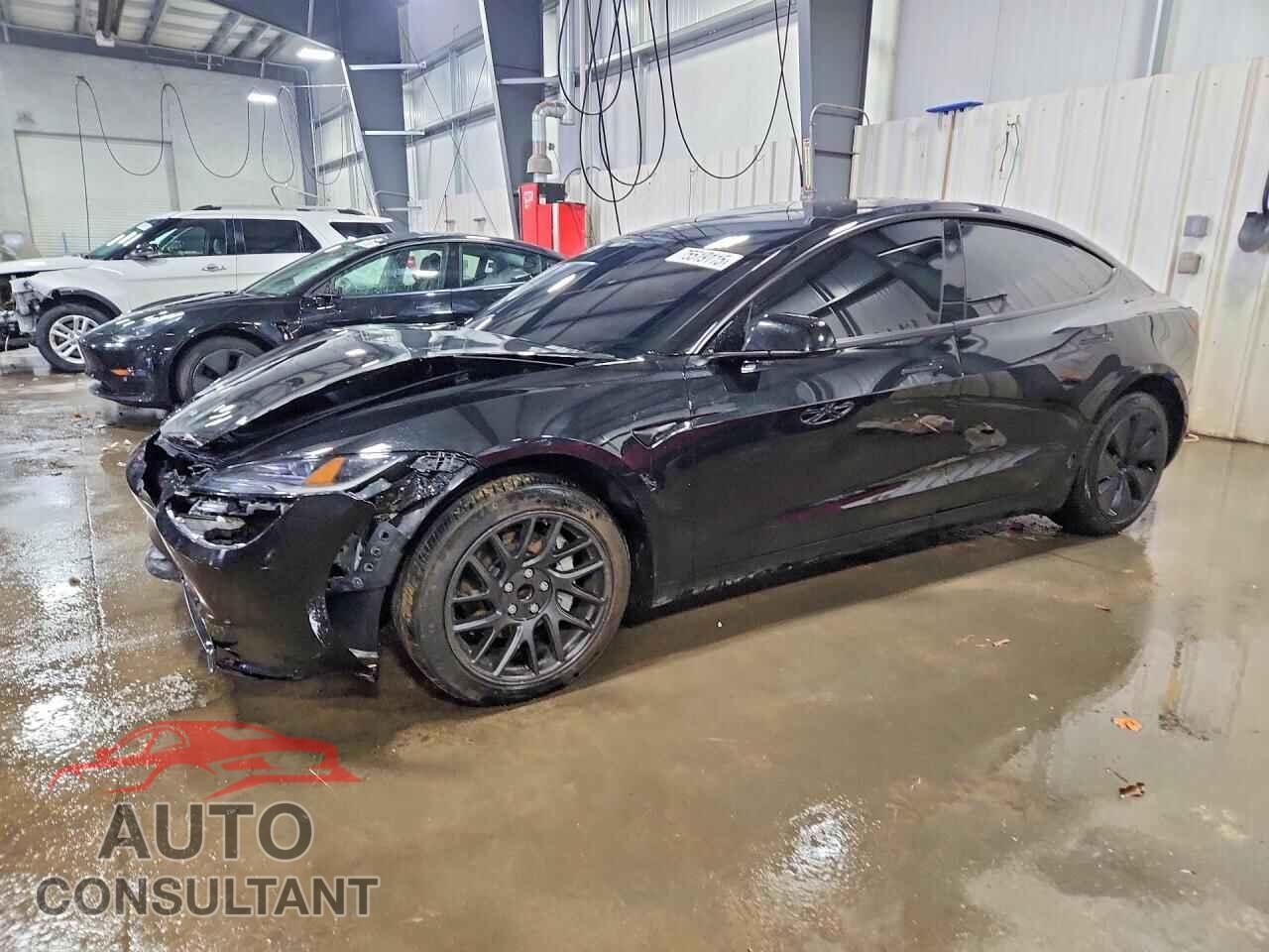 TESLA MODEL 3 2025 - 5YJ3E1EA4SF038731